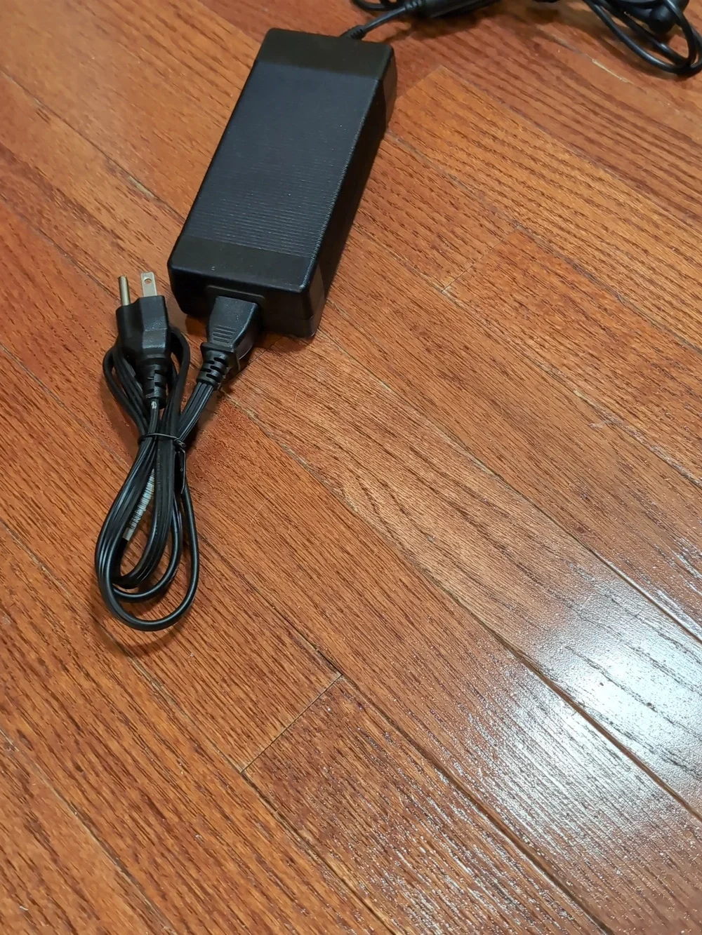 HP Hewlett-Packard AC power adapter Model TPC-CA52 with Power Cable